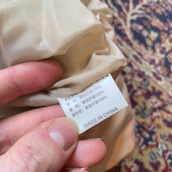 Lululemon Angled‎ Full Zip Puffer Vest Beige Sleeveless Collar lined - Picture 9 of 9